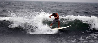 Abercrombie & Fitch Super model Albert Reed Surfing